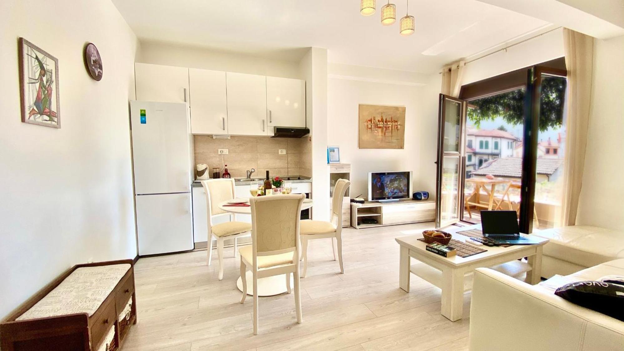 Karina Apartment Budva Buitenkant foto